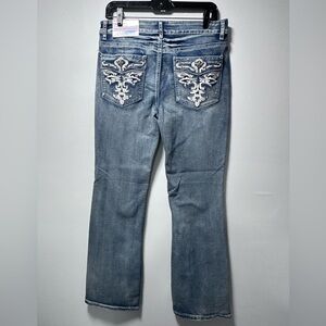 Embroidered Back-Pocket Boot Cut Jeans - Light Blue